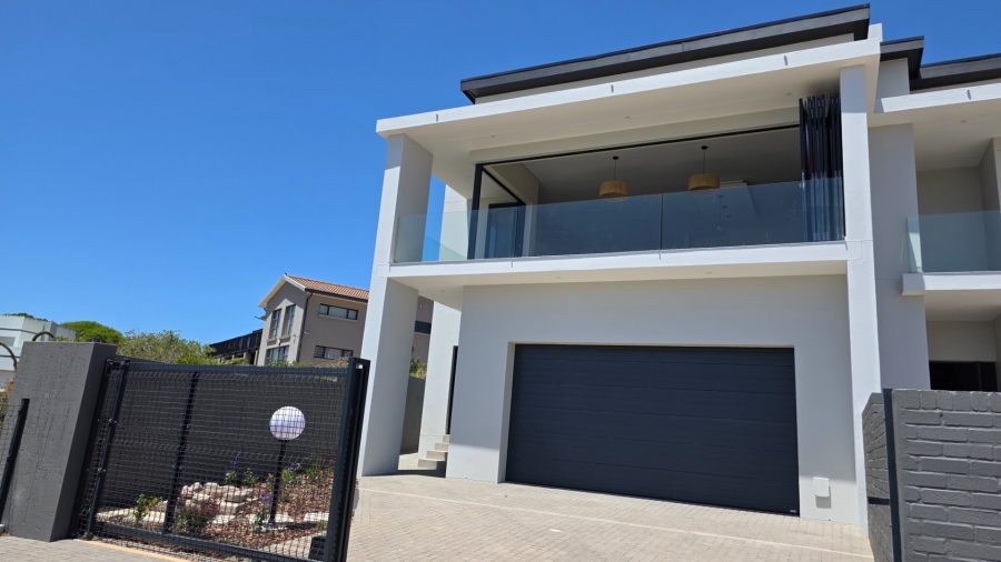 3 Bedroom Property for Sale in Hartenbos Heuwels Western Cape